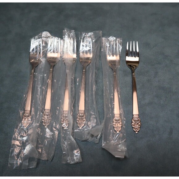 Oneida Community Vinland Salad Forks - 6 - Never Used in Wrappers - Picture 1 of 5